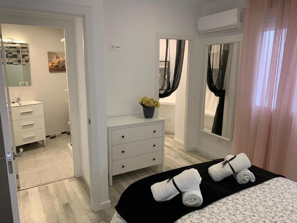 Apartamentos Cordoba Centro Bagian luar foto